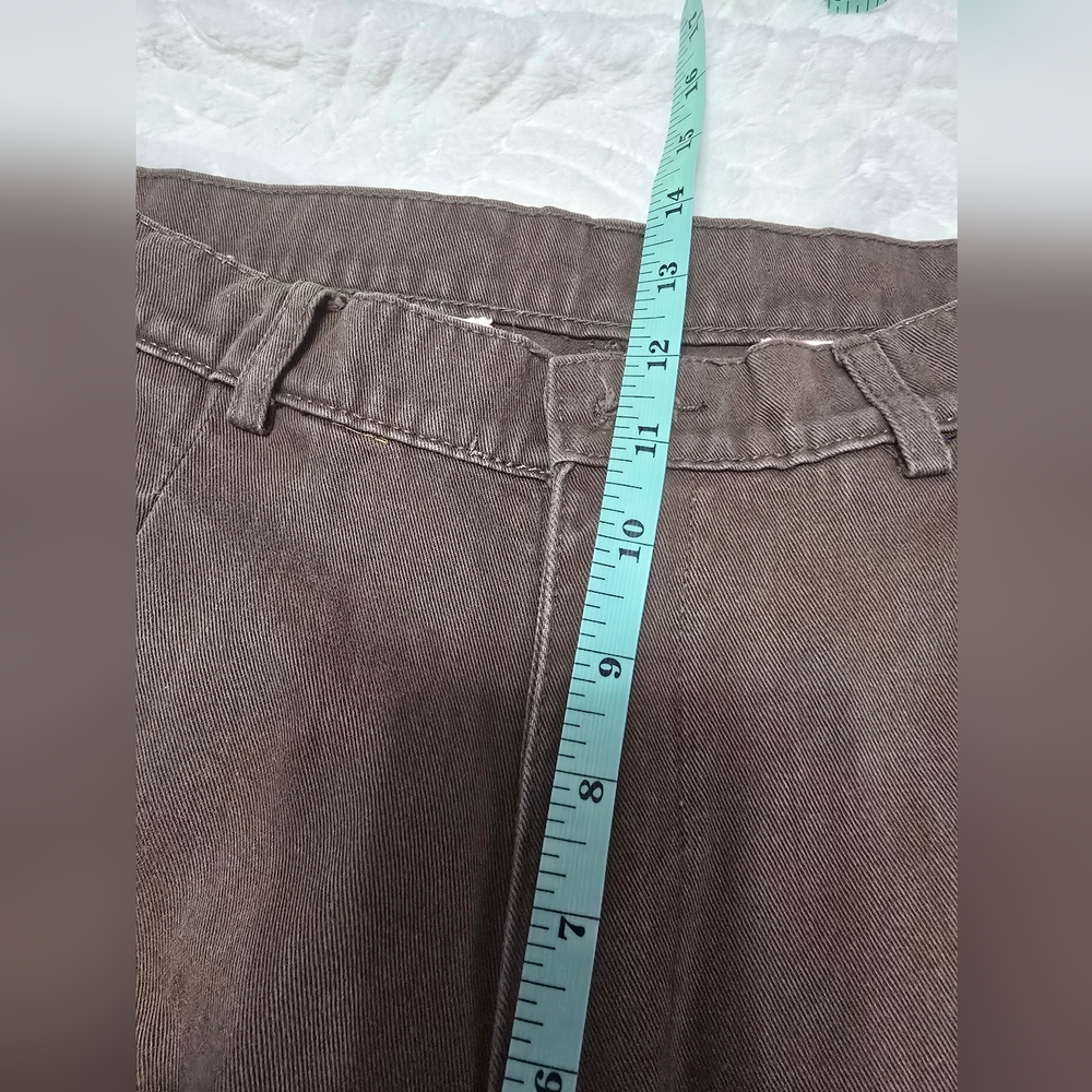 CLASSICS Men's Brown Shorts. Size 31 - Picture 9 of 11